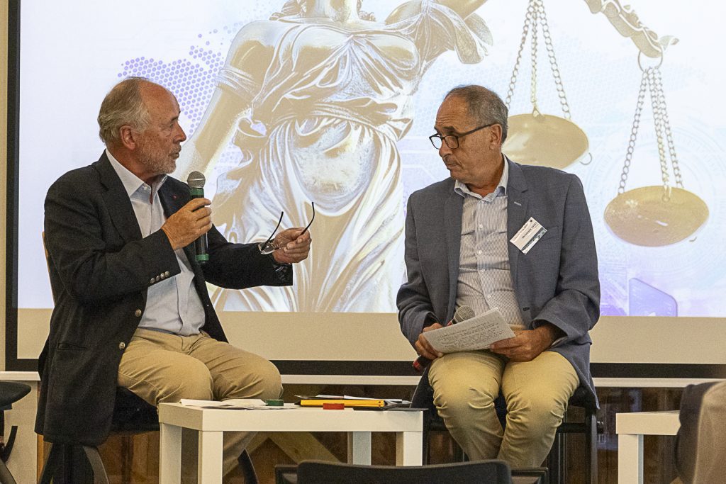 2&egrave;me table ronde : &laquo; La justice et le droit : un mariage impossible ? &raquo;
