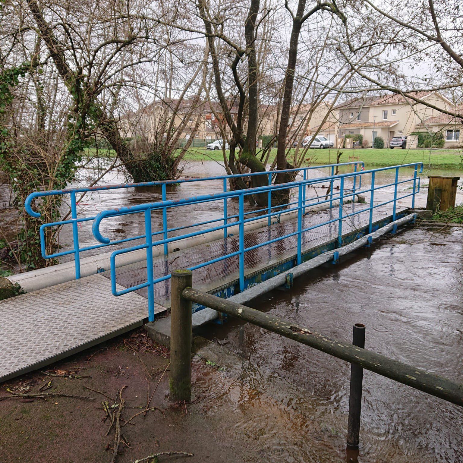 Débordement du cours d'eau le Saucats à La Brède le 12 02 2026