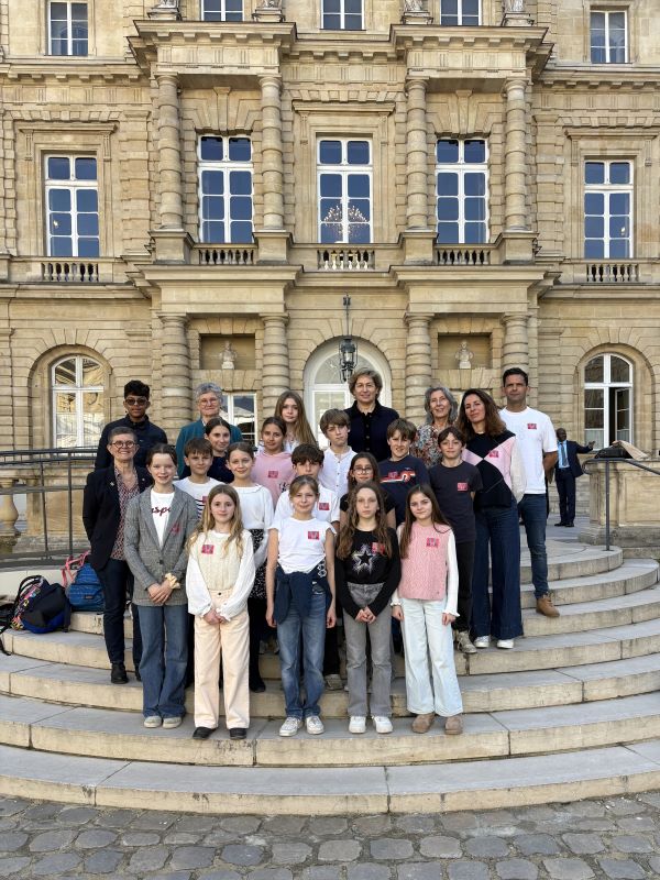 Le CMJ de La Brède en visite au sénat